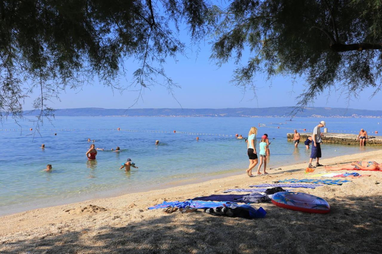 Apartments With A Parking Space Kastel Kambelovac, Kastela - 15480 Екстериор снимка