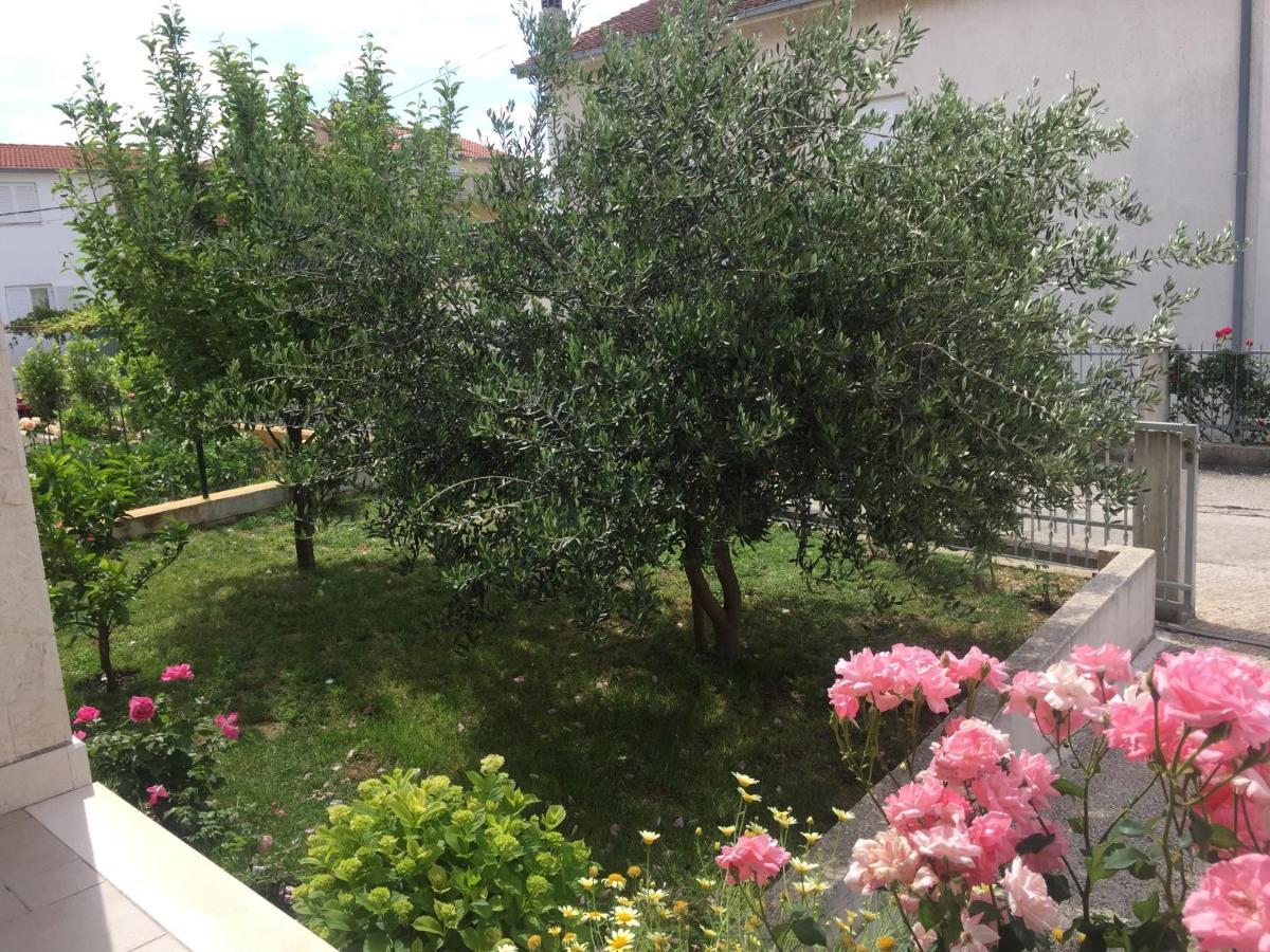 Apartments With A Parking Space Kastel Kambelovac, Kastela - 15480 Екстериор снимка