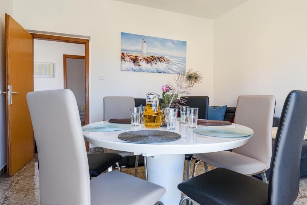 Apartments With A Parking Space Kastel Kambelovac, Kastela - 15480 Екстериор снимка